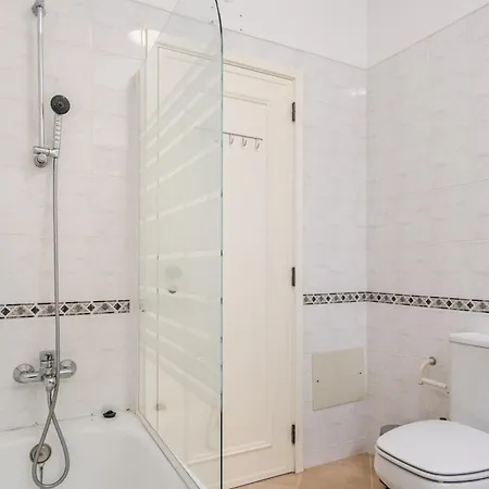 #025 Charming 3br Албуфейра