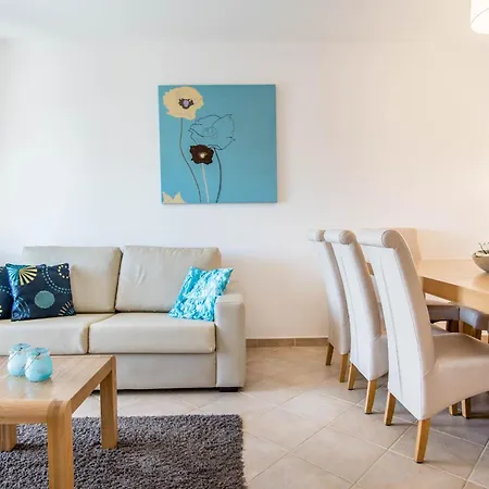 #025 Charming 3br *