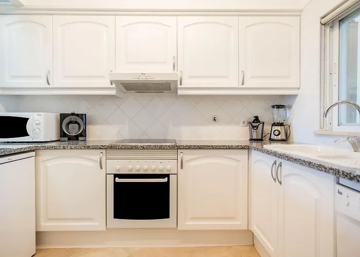 아파트 #025 T3 Encantador Em By Holidays *