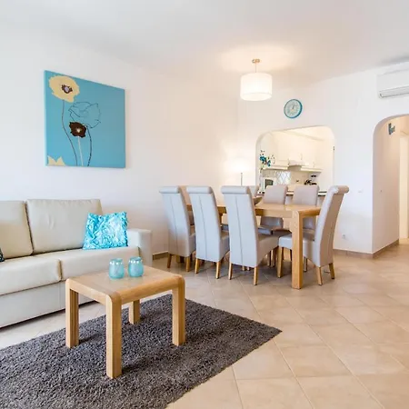 Apartamento #025 T3 Encantador Em By Holidays